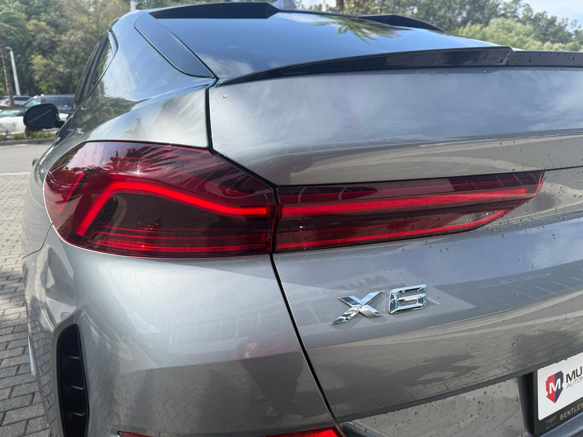 Used 2024 BMW X6 xDrive40i w/ Executive Package image 12