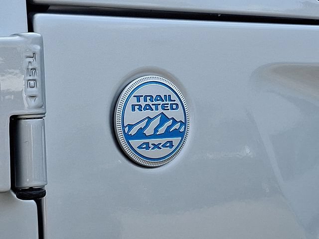 Used 2024 Jeep Wrangler Unlimited Sahara AWD/4WD image 31