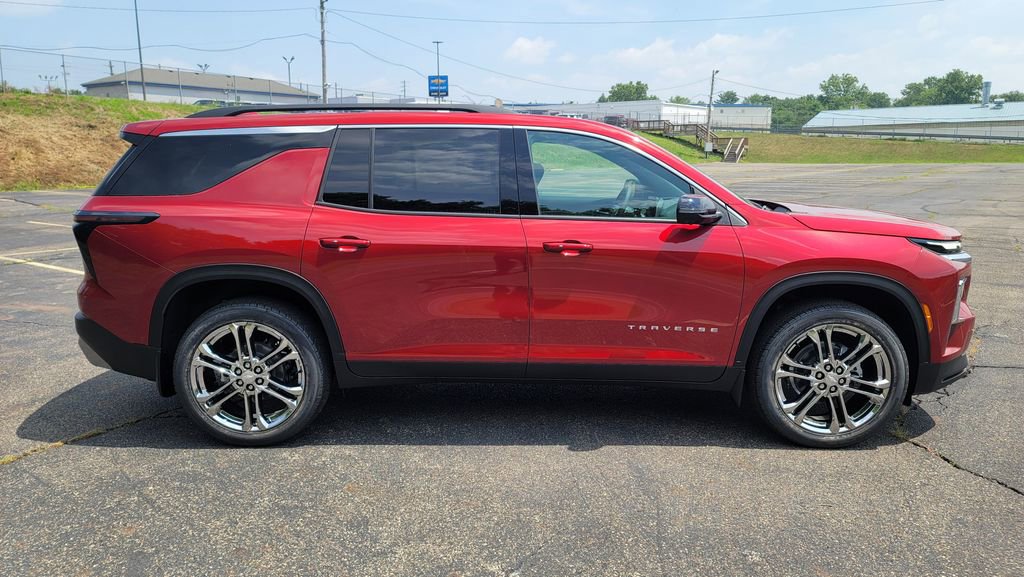 New 2025 Chevrolet Traverse LT w/ Driver Confidence Package image 14