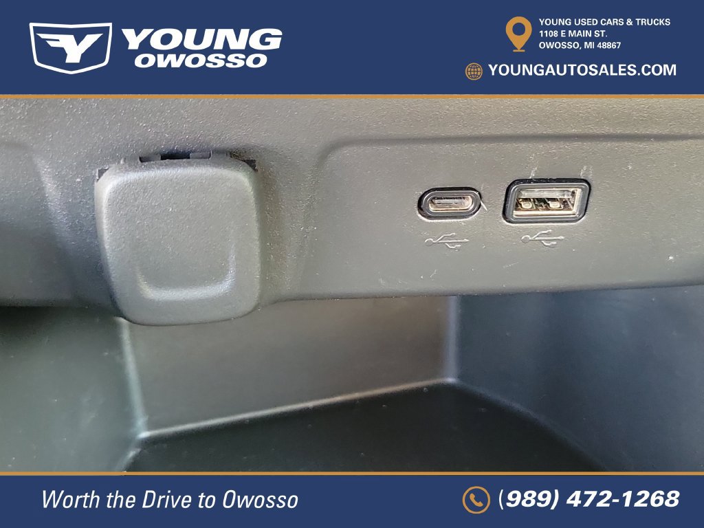 Used 2025 Chevrolet Trax LT w/ Driver Confidence Package FWD image 20