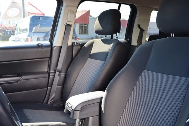 Used 2014 Jeep Patriot Latitude w/ Sun/Sound Group AWD/4WD image 14