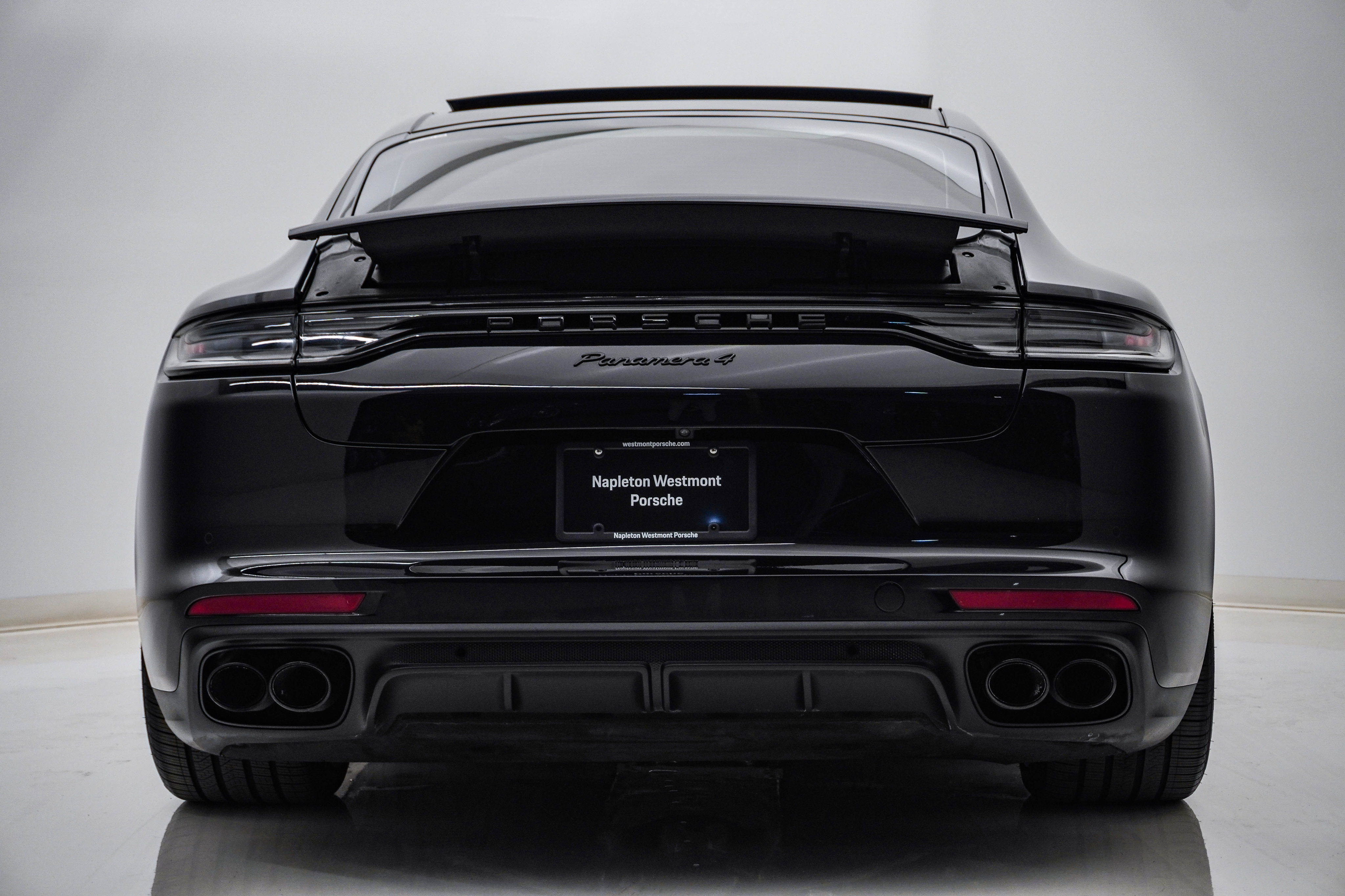 Certified 2023 Porsche Panamera image 10