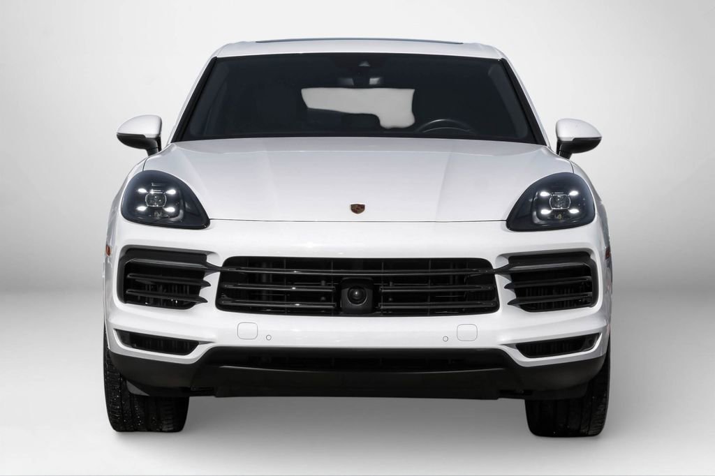 Used 2022 Porsche Cayenne AWD/4WD image 3