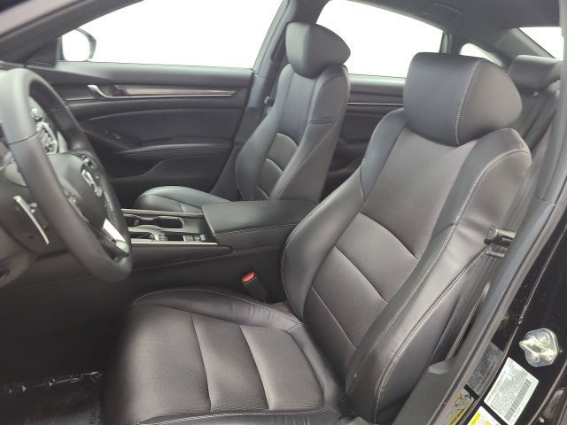 Used 2018 Honda Accord Sport image 16
