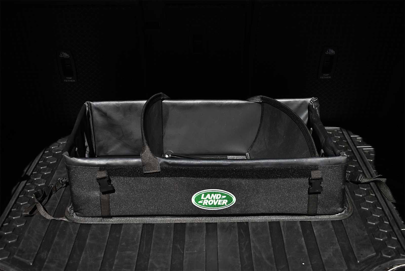 Used 2024 Land Rover Defender 110 S image 9