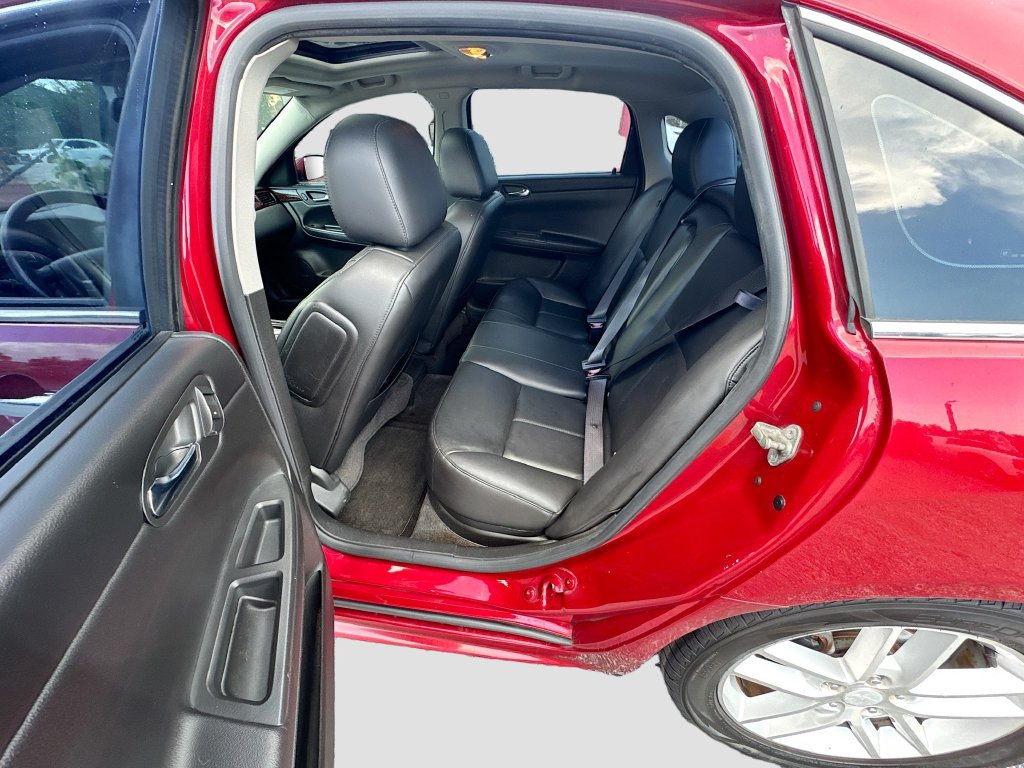 Used 2013 Chevrolet Impala LTZ FWD image 23