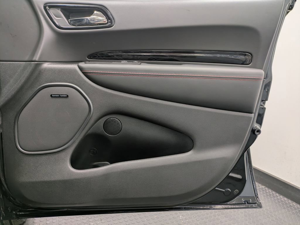 Used 2025 Dodge Durango GT image 27