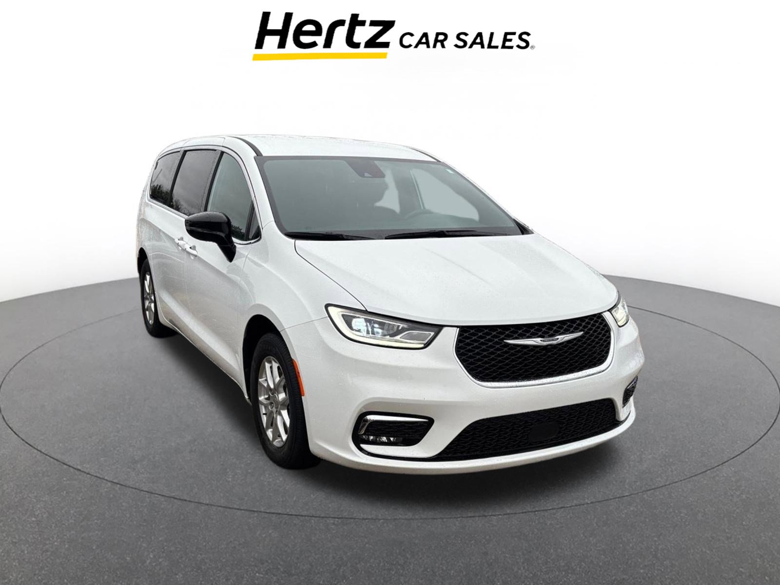 Used 2025 Chrysler Pacifica Select