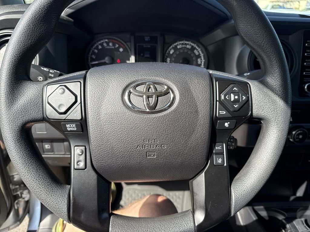 Used 2022 Toyota Tacoma SR AWD/4WD image 13