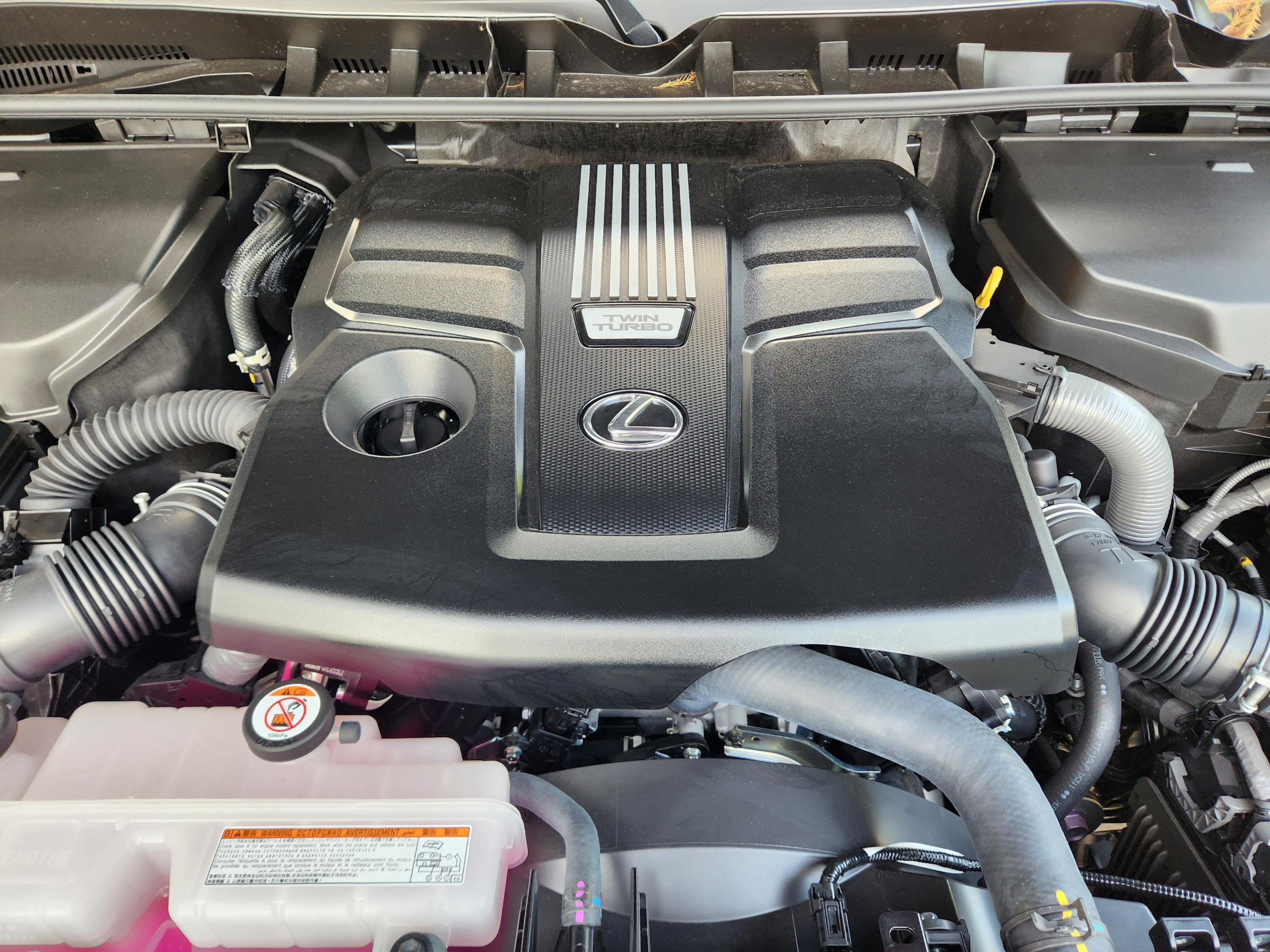 New 2026 Lexus LX 600 4WD w/ Premium Package image 22