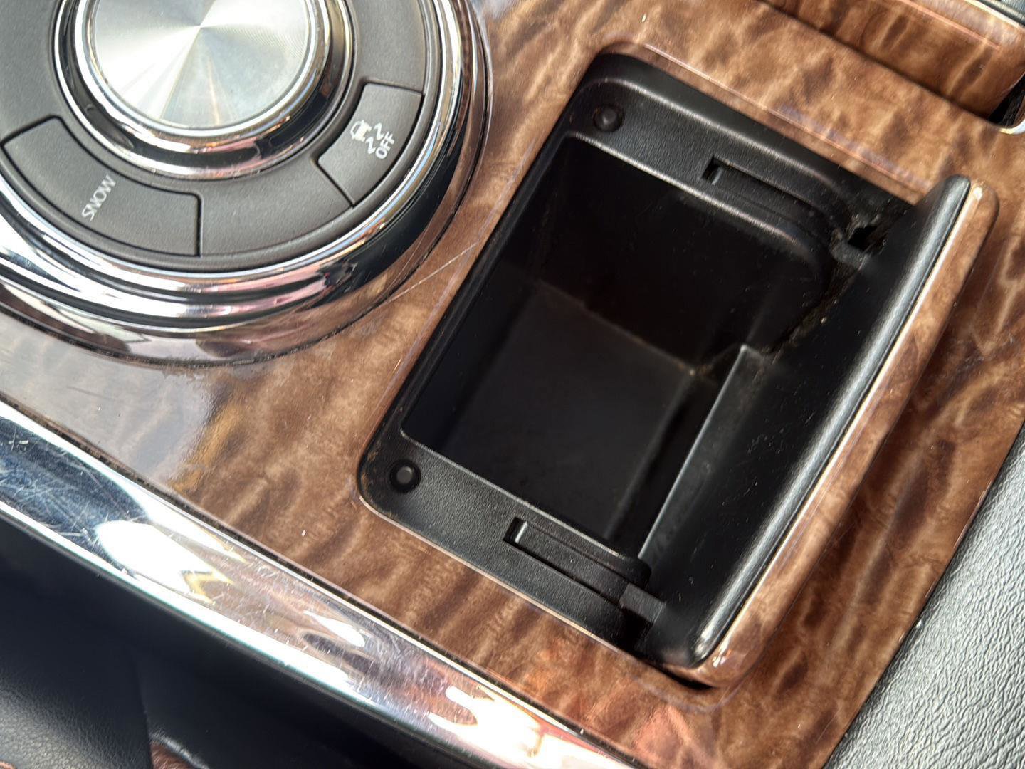 Used 2020 Nissan Armada SL w/ Premium Package image 36