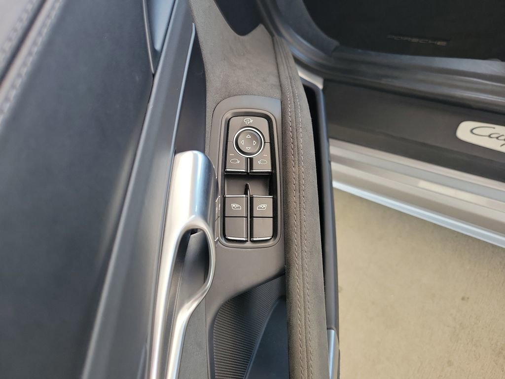 Certified 2025 Porsche 718 Cayman GTS image 16