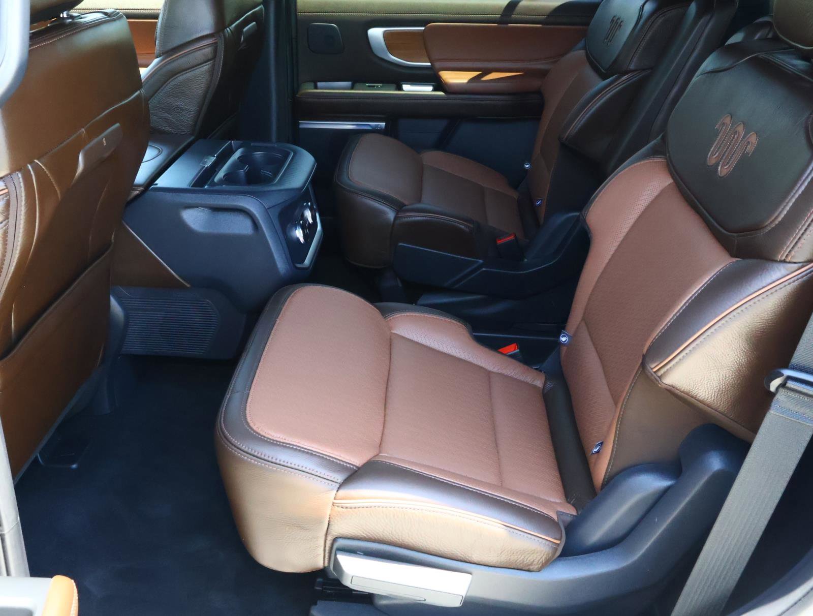 Used 2025 Ford Expedition King Ranch AWD/4WD image 23