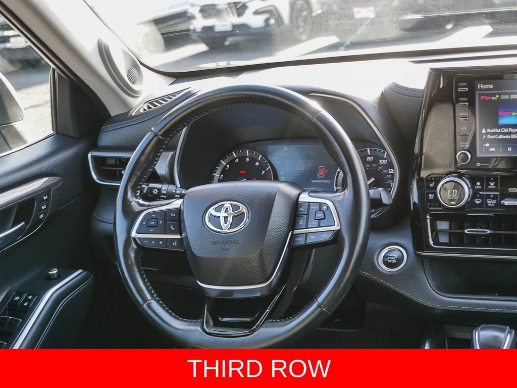 Used 2021 Toyota Highlander Limited FWD image 16