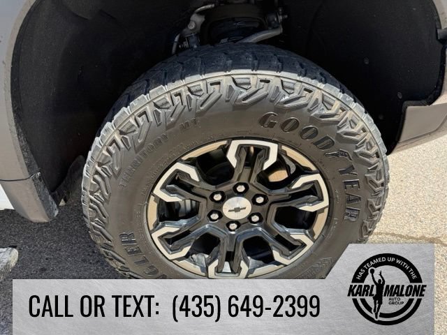 Used 2023 Chevrolet Silverado 1500 ZR2 w/ Technology Package AWD/4WD image 10