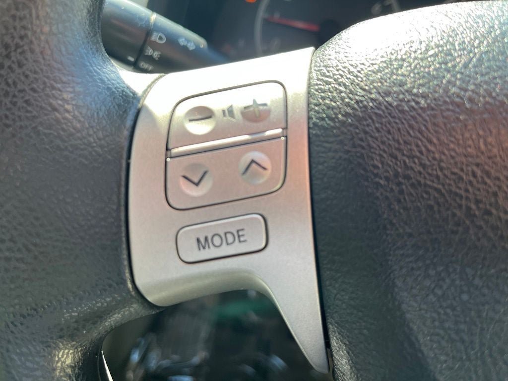 Used 2013 Toyota Corolla LE FWD image 23