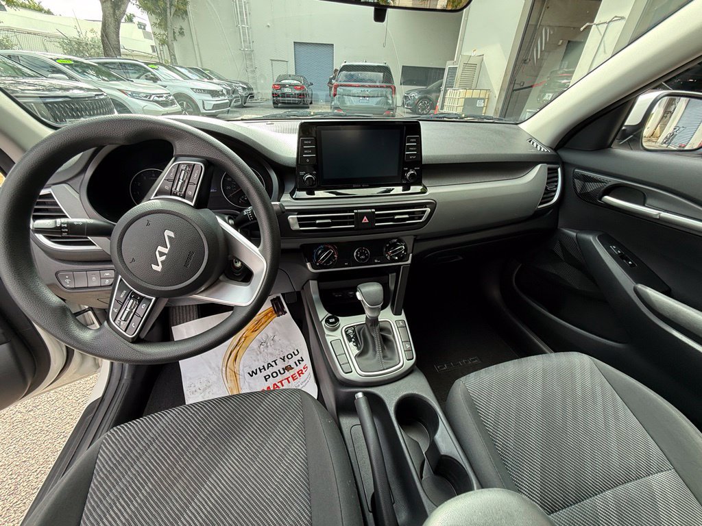 Certified 2023 Kia Seltos LX AWD/4WD image 3