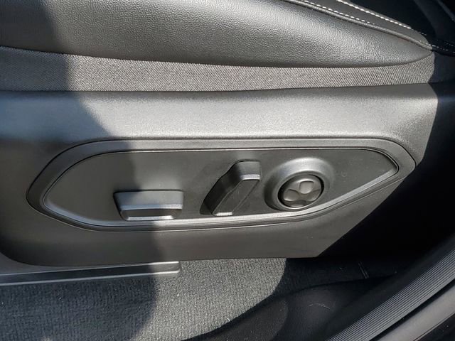 New 2025 Jeep Grand Cherokee Limited w/ Black Appearance Package image 13