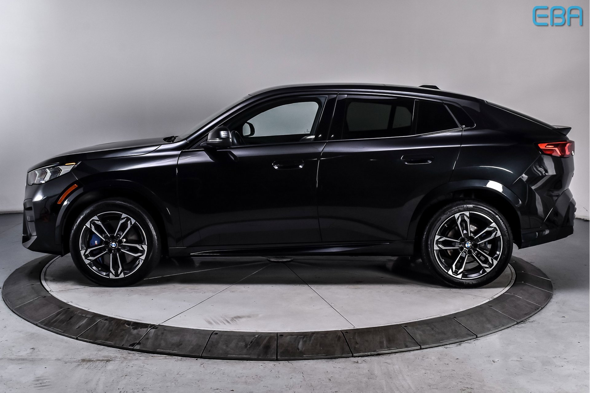 Used 2025 BMW X2 xDrive28i image 3