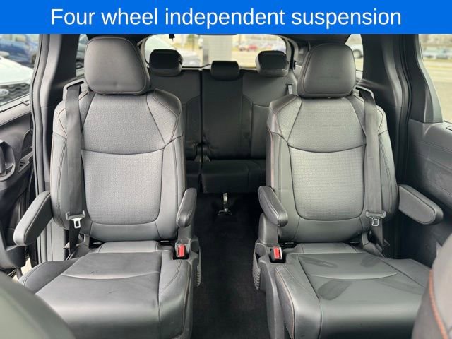 Used 2022 Toyota Sienna XSE w/ XSE Plus Package image 28