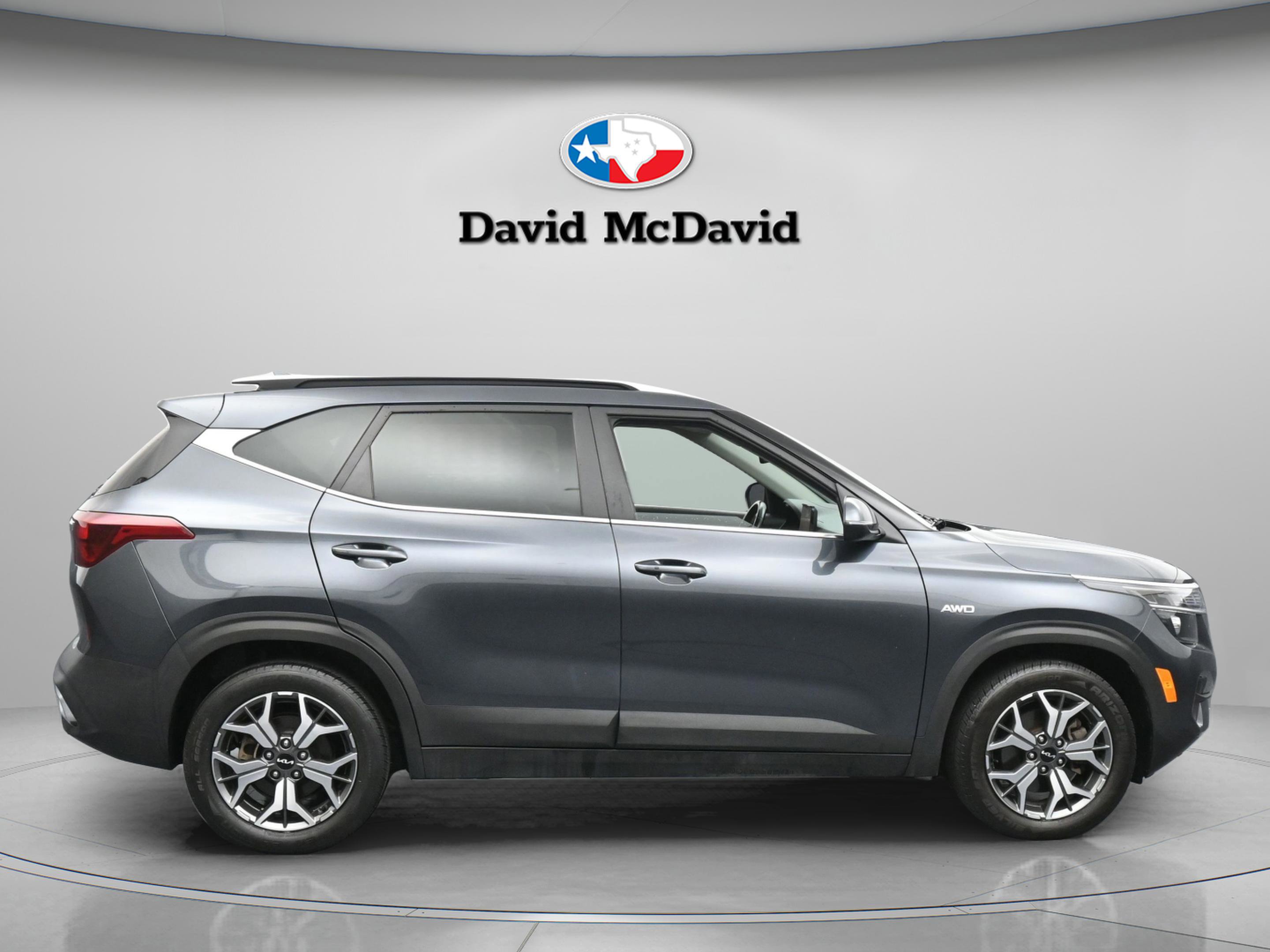 Used 2022 Kia Seltos EX image 19