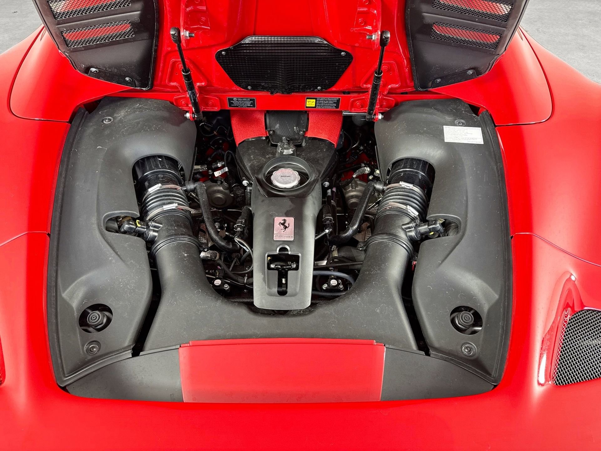 Certified 2021 Ferrari F8 Tributo image 25