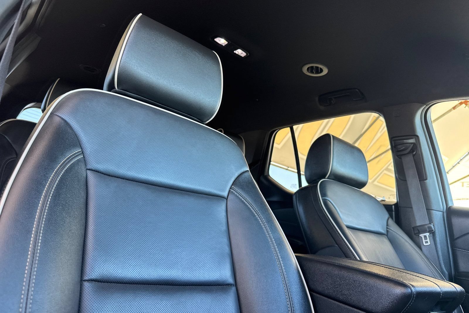 Used 2023 Chevrolet Traverse Premier FWD image 18