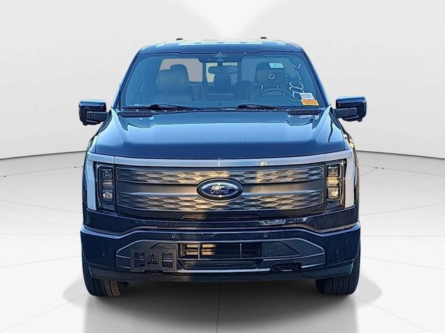 Used 2022 Ford F150 Lightning Lariat image 8