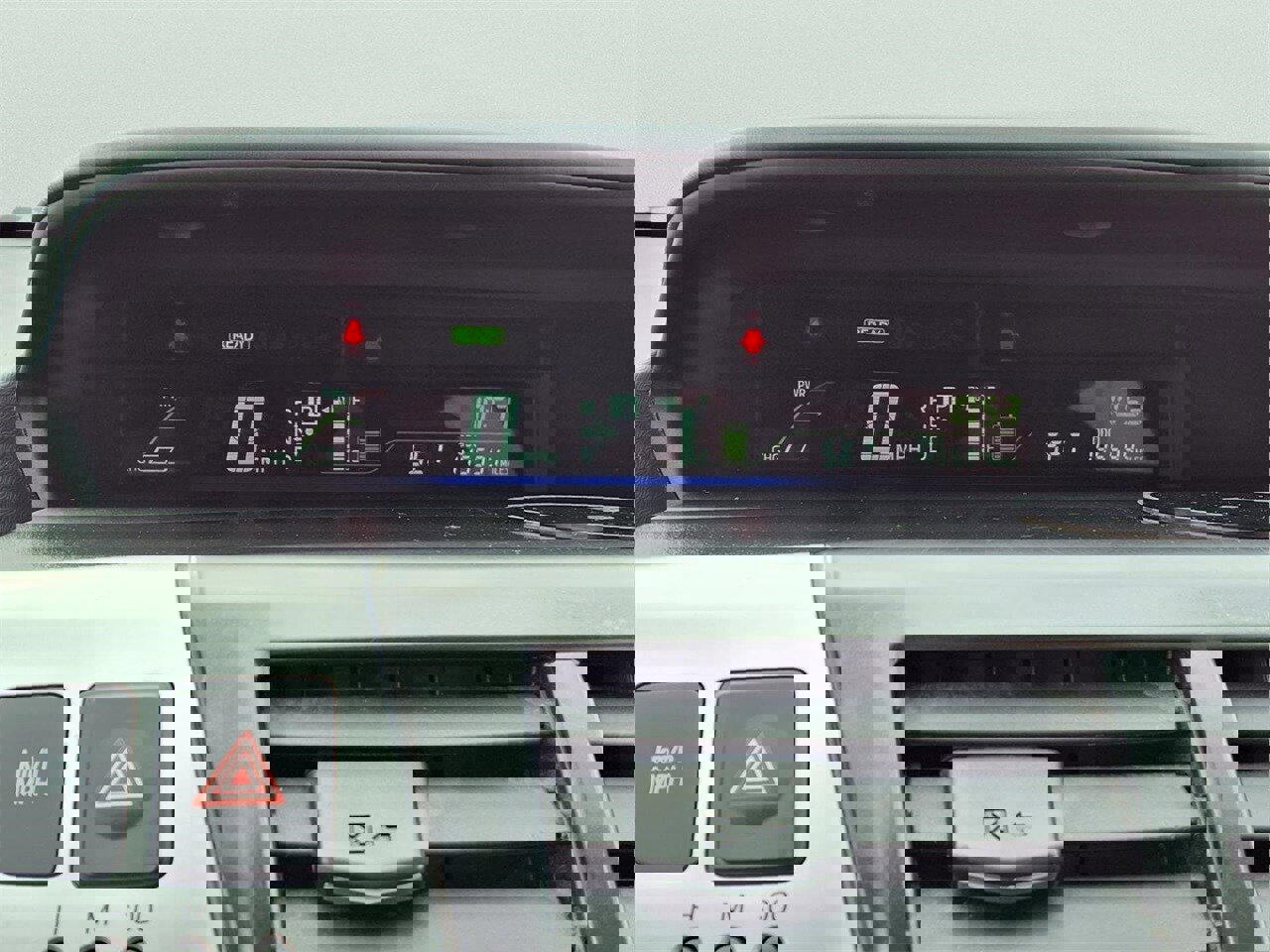 Used 2014 Toyota Prius V Five image 26