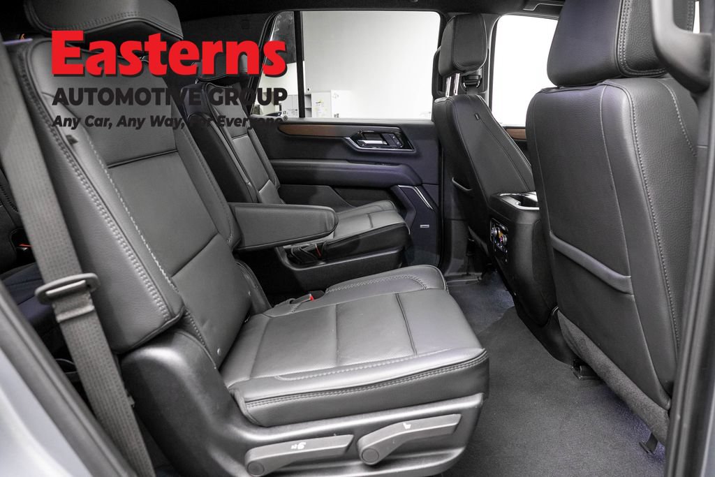 Used 2025 GMC Yukon Denali AWD/4WD image 28