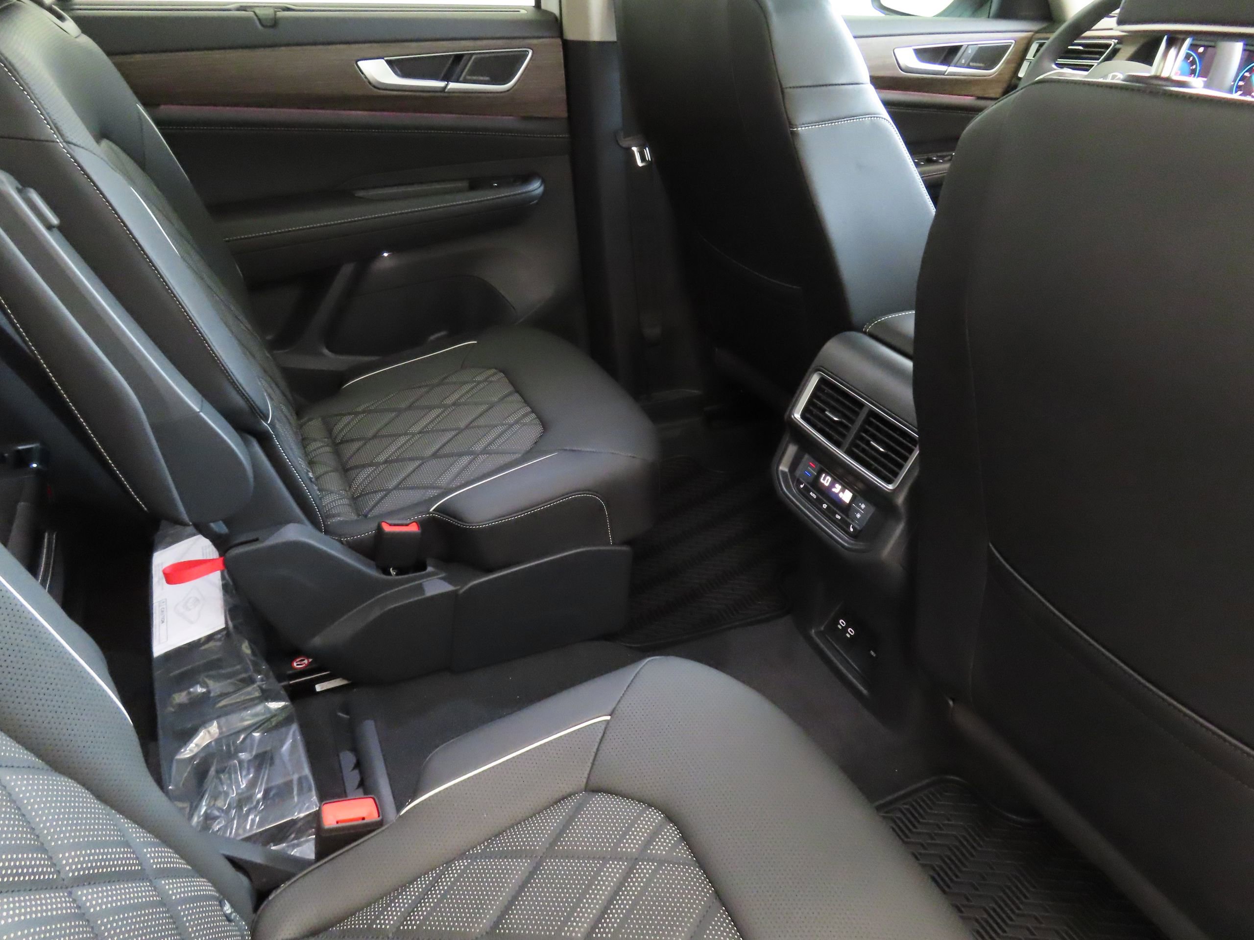 New 2026 Volkswagen Atlas SEL Premium R-Line image 26