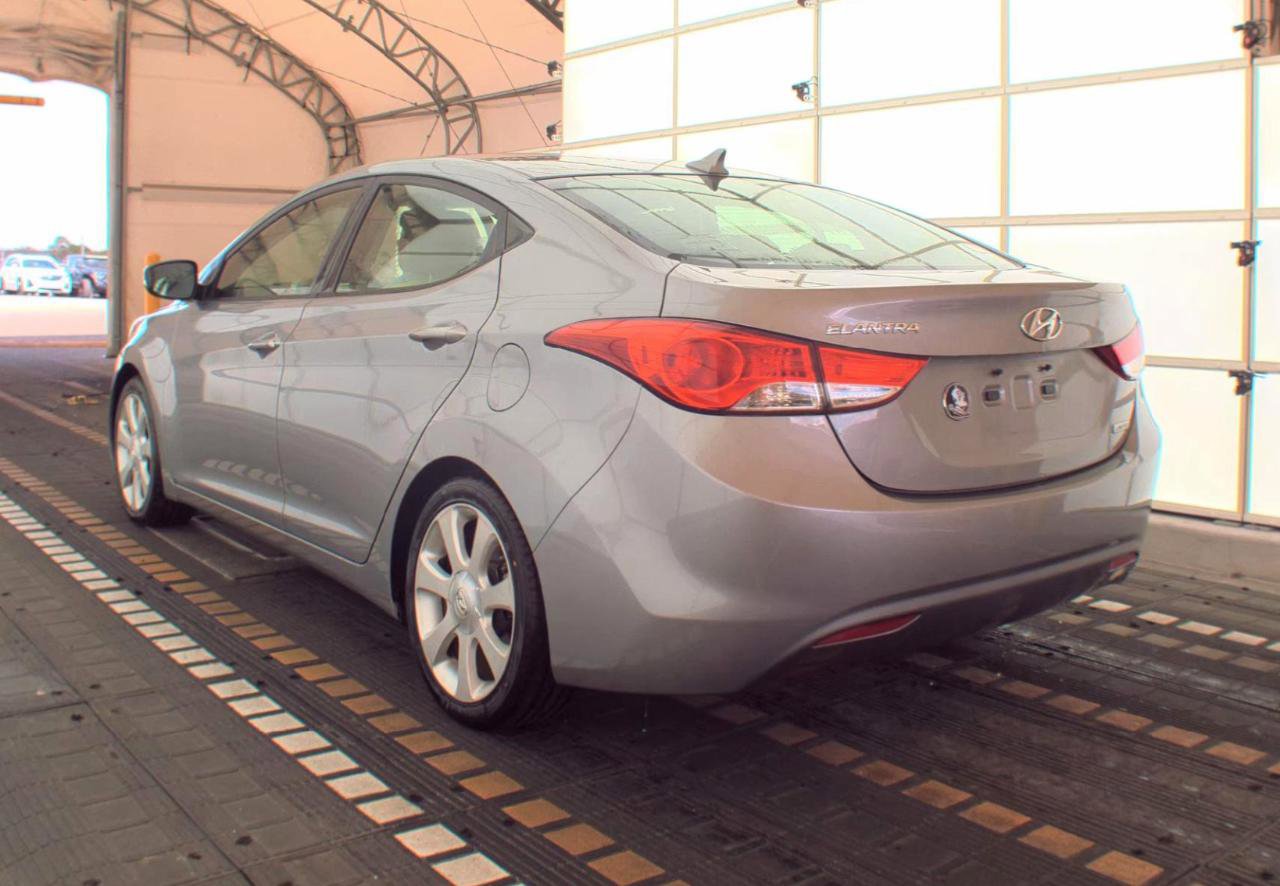Used 2013 Hyundai Elantra Limited image 8
