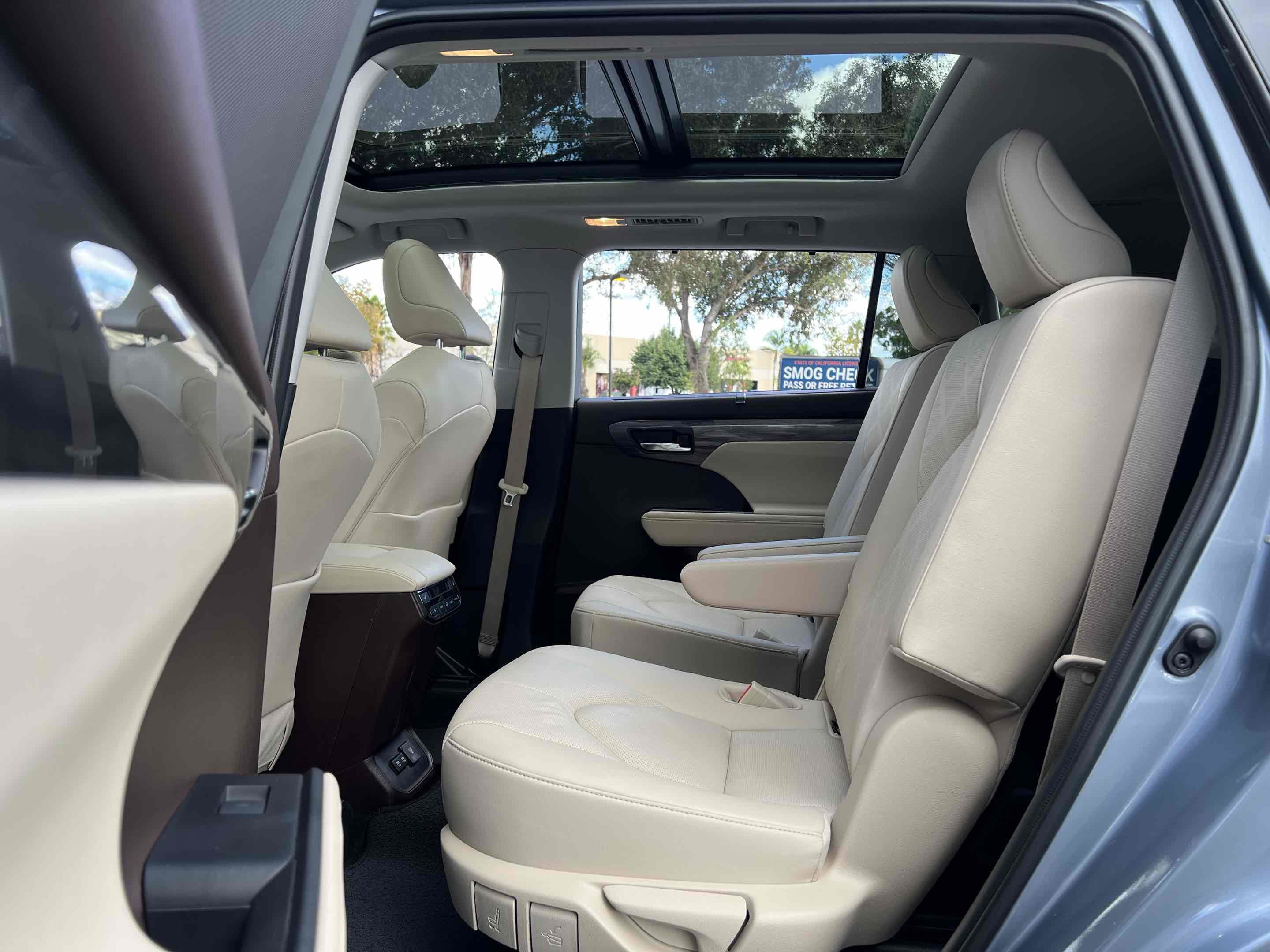 Used 2020 Toyota Highlander Platinum image 5