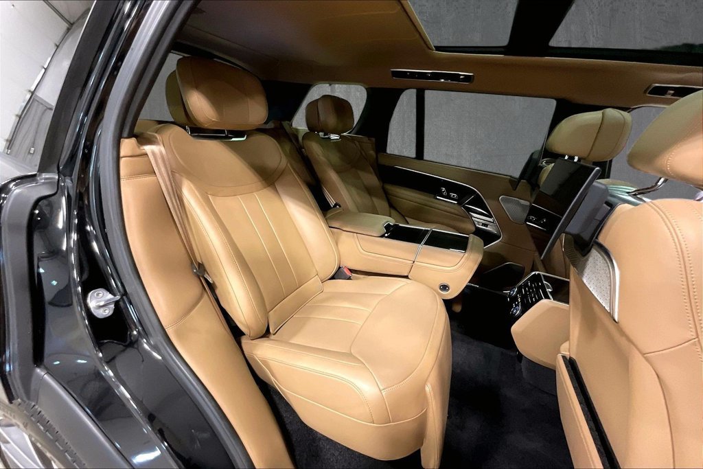 Certified 2023 Land Rover Range Rover Long Wheelbase Autobiography AWD/4WD image 26