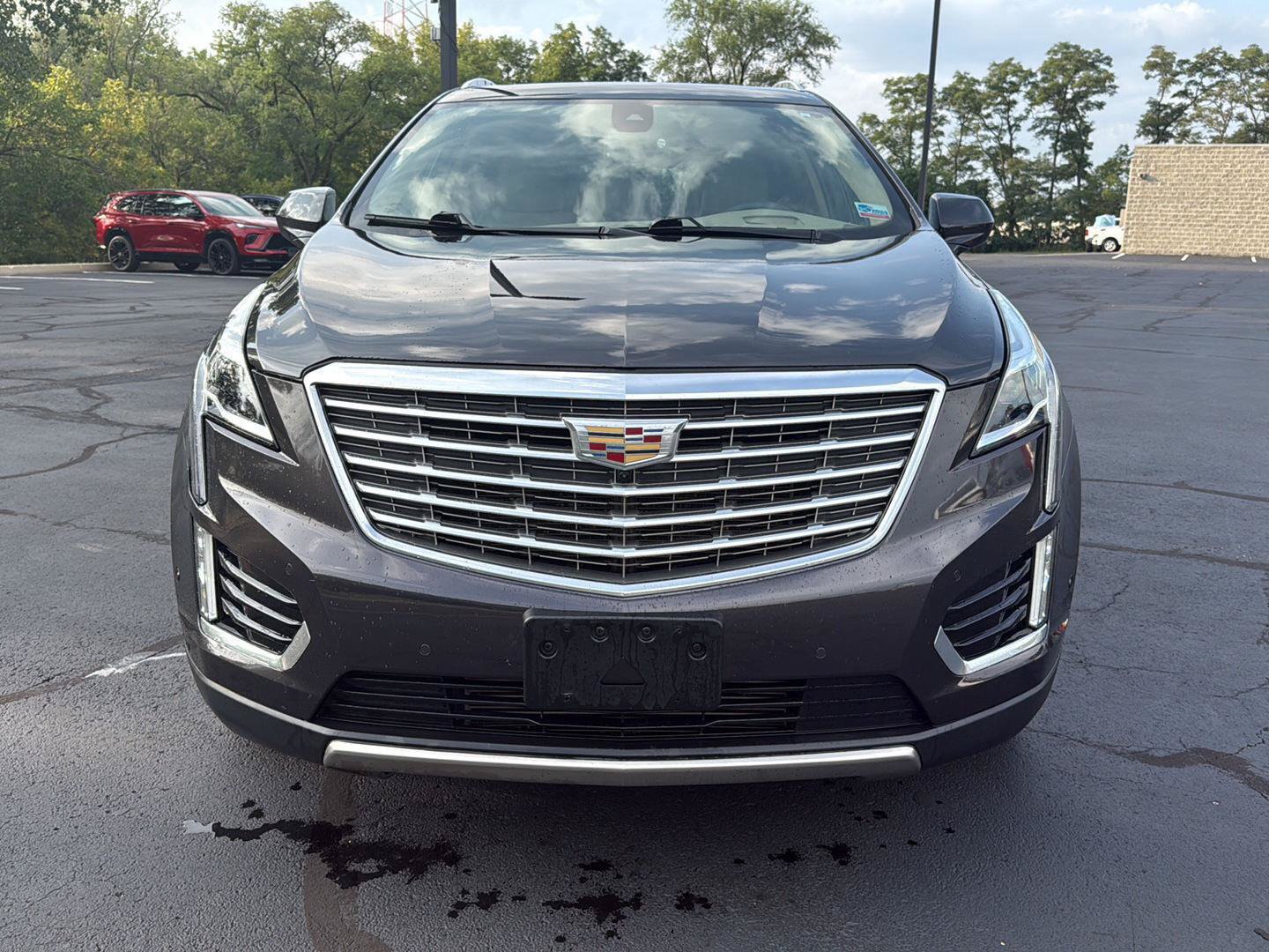 Used 2017 Cadillac XT5 Platinum w/ Driver Assist Package AWD/4WD image 8