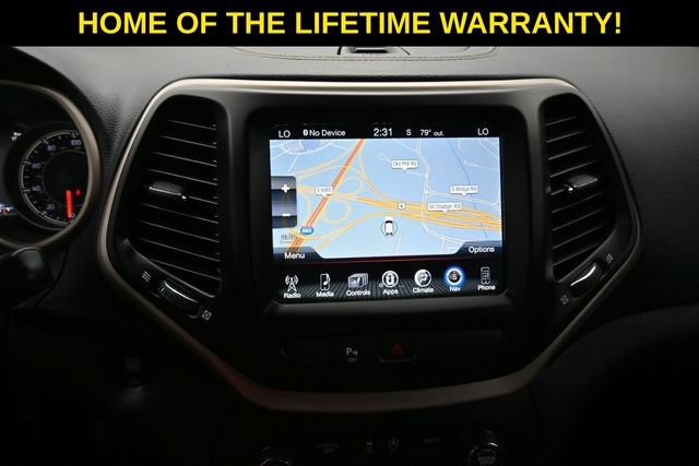 Used 2018 Jeep Cherokee Limited AWD/4WD image 34
