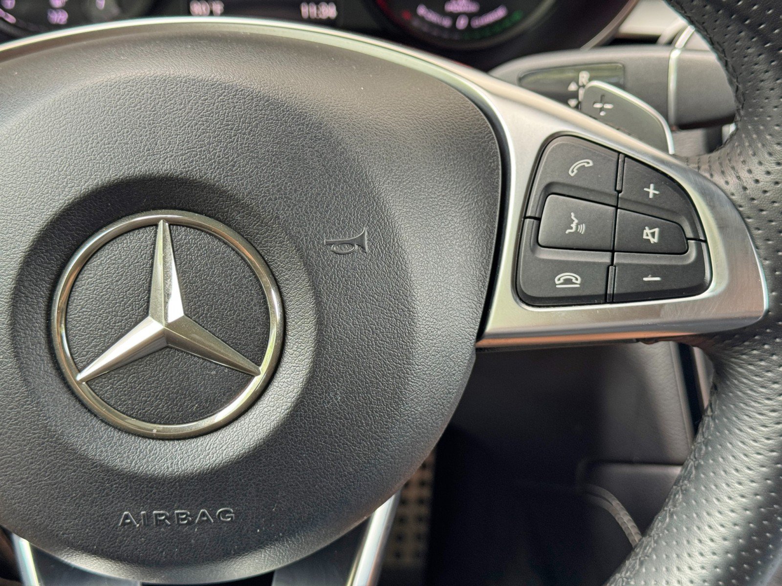 Used 2018 Mercedes-Benz GLC 350e 4MATIC image 22