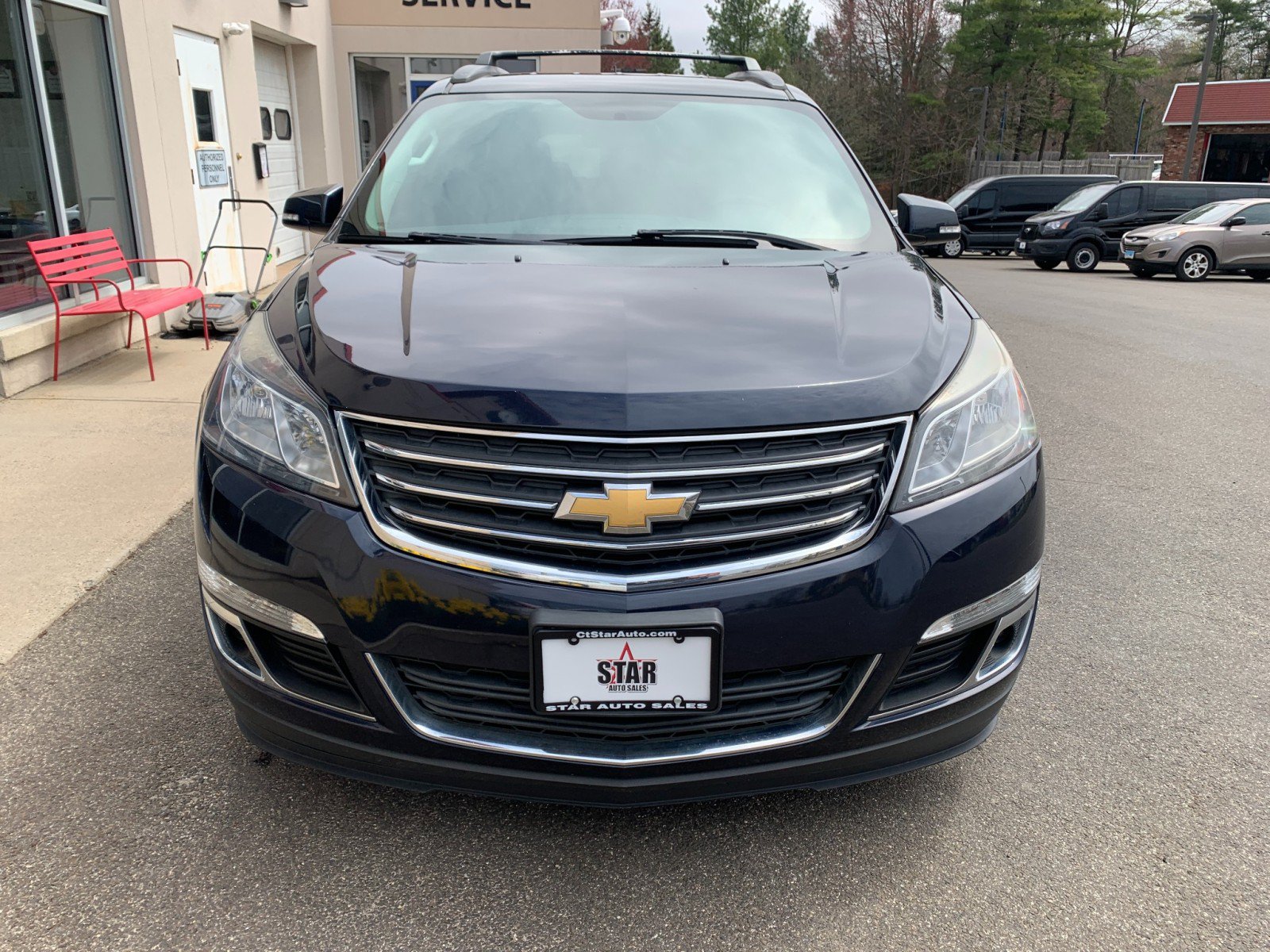 Used 2017 Chevrolet Traverse LT w/ Style and Technology Package AWD/4WD image 2