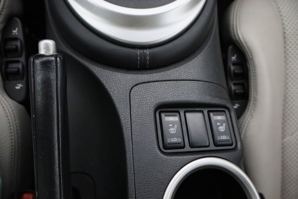 Used 2009 Nissan 370Z Touring image 20