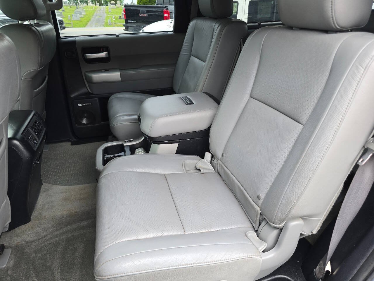Used 2008 Toyota Sequoia Platinum w/ Cold Area Pkg AWD/4WD image 25