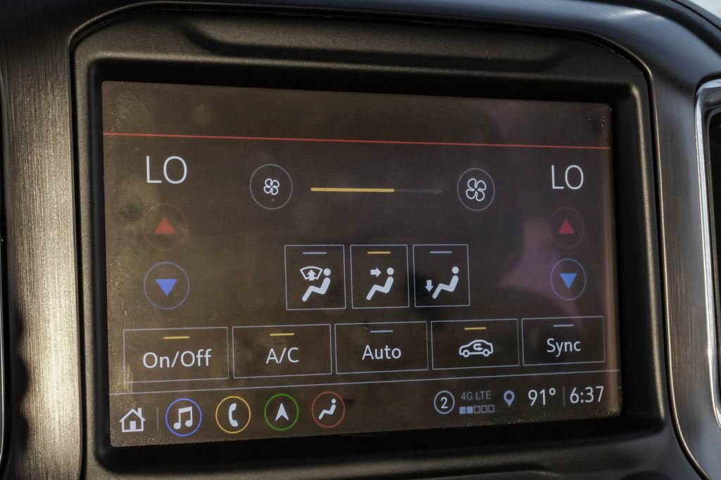 Used 2021 GMC Sierra 2500 AT4 w/ AT4 Premium Plus Package image 30