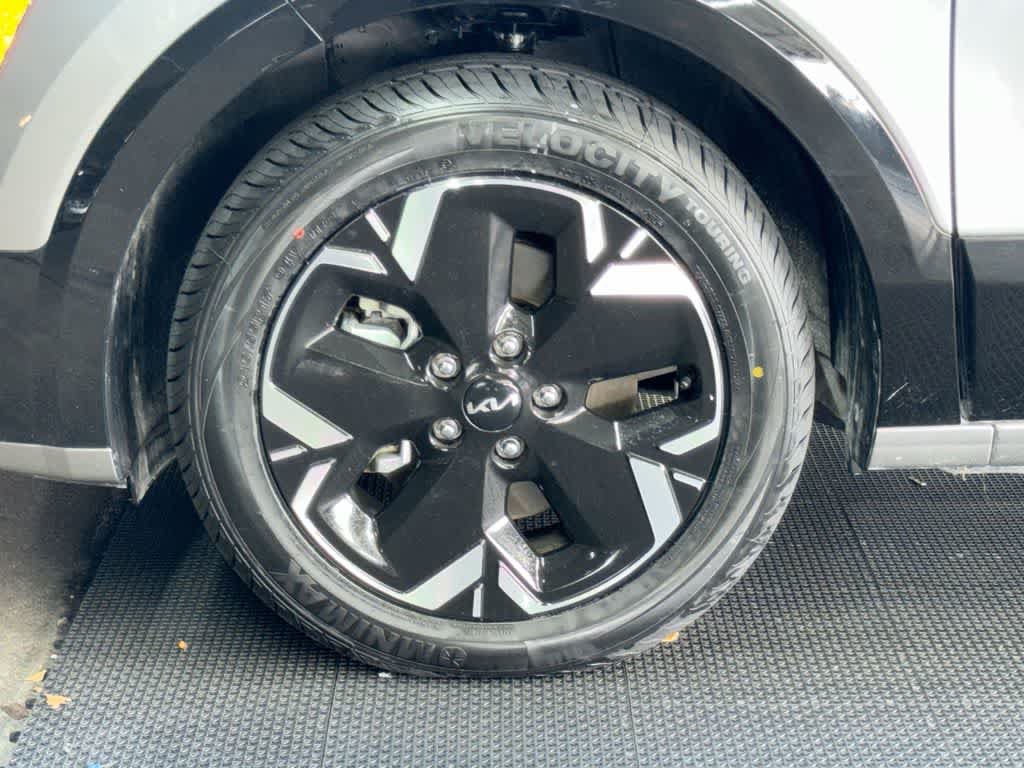 Used 2025 Kia Niro Wind FWD image 11