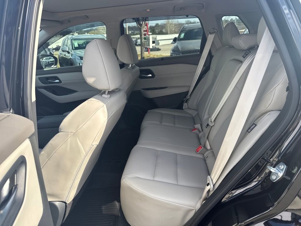 Certified 2026 Nissan Rogue SV w/ SV Premium Package image 27