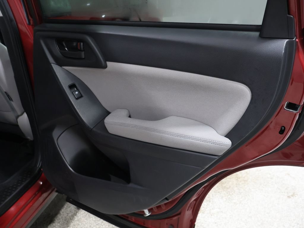 Used 2015 Subaru Forester 2.5i Premium image 22
