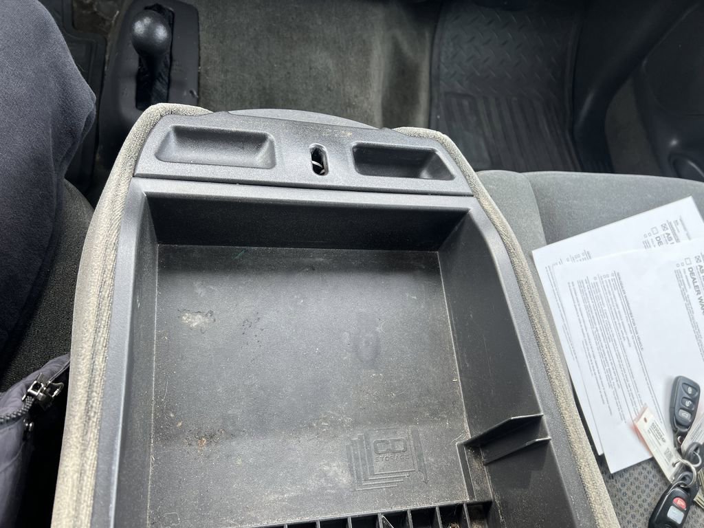 Used 2004 Chevrolet Silverado 1500 LS image 25