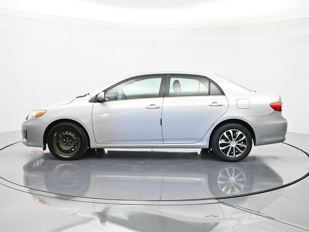 Used 2013 Toyota Corolla LE FWD image 8