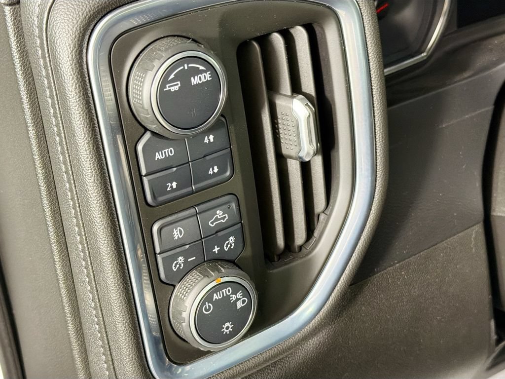 Used 2021 Chevrolet Silverado 1500 LT Trail Boss w/ Convenience Package II AWD/4WD image 10