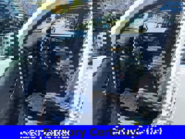 Certified 2023 GMC Acadia SLE image 18