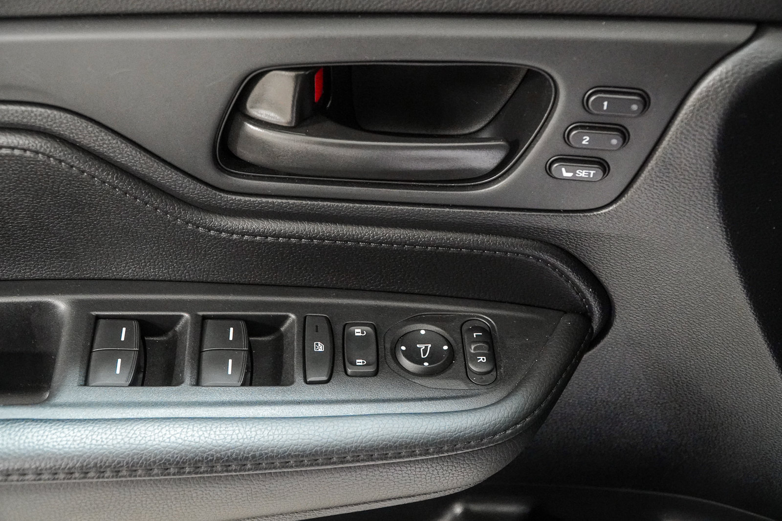 Used 2025 Honda Odyssey Sport-L image 20