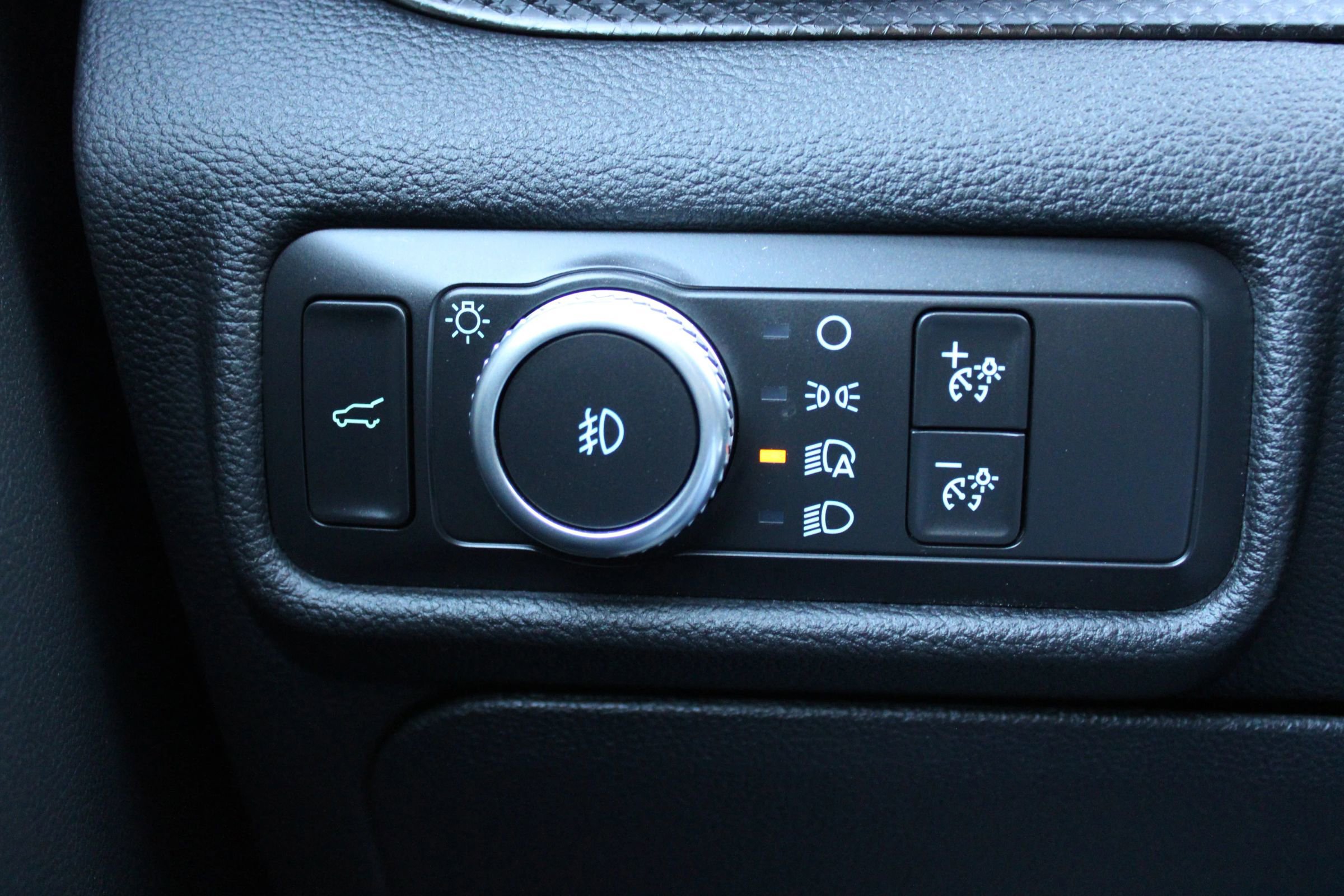 Used 2020 Ford Explorer ST image 22